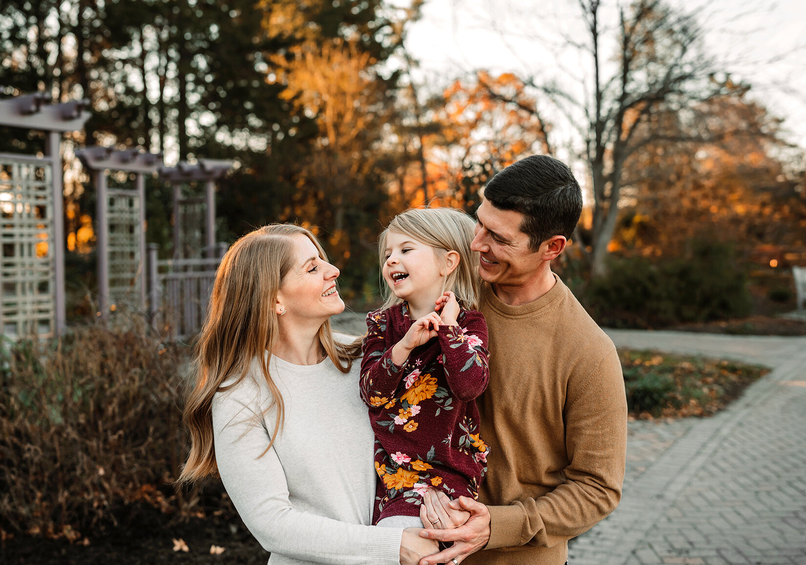 fall family of three session.jpg