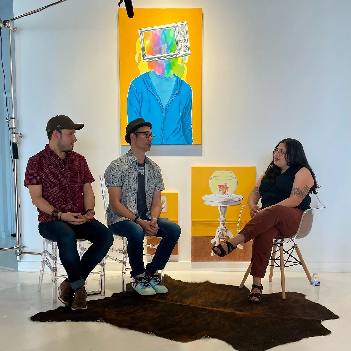 I got the chance to attend an artist talk and view the solo exhibition of @_romulomartinez at @daishaboardgallery gallery. The art is beautiful, colorful, simple and complex at the same time. It is definitely worth a visit!