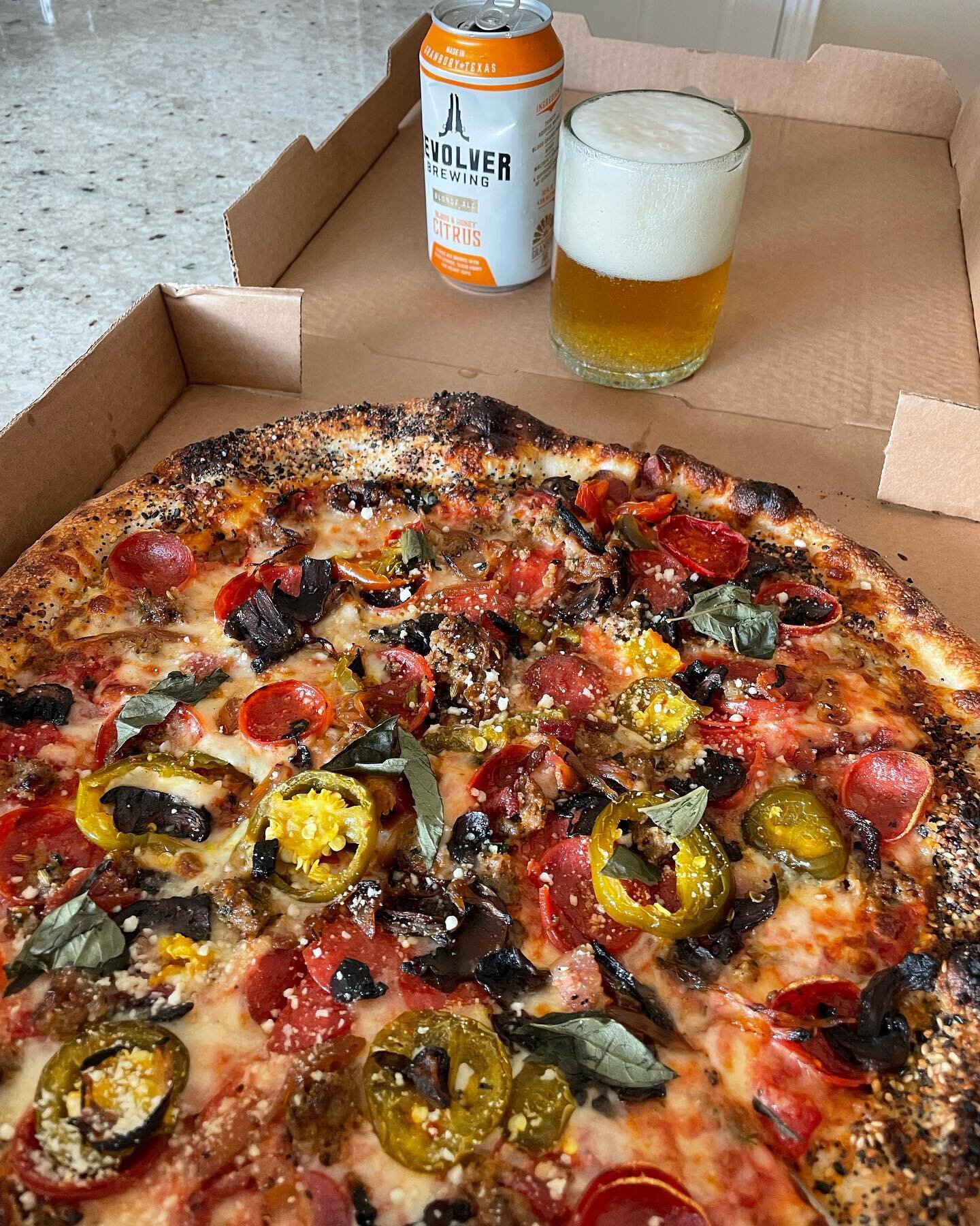 Nothing like cold beer and delicious Pizza from Zoli&rsquo;s! 🍕 🍻