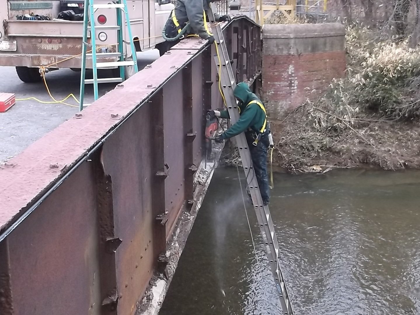  Repairs to the Victoria Bridge 