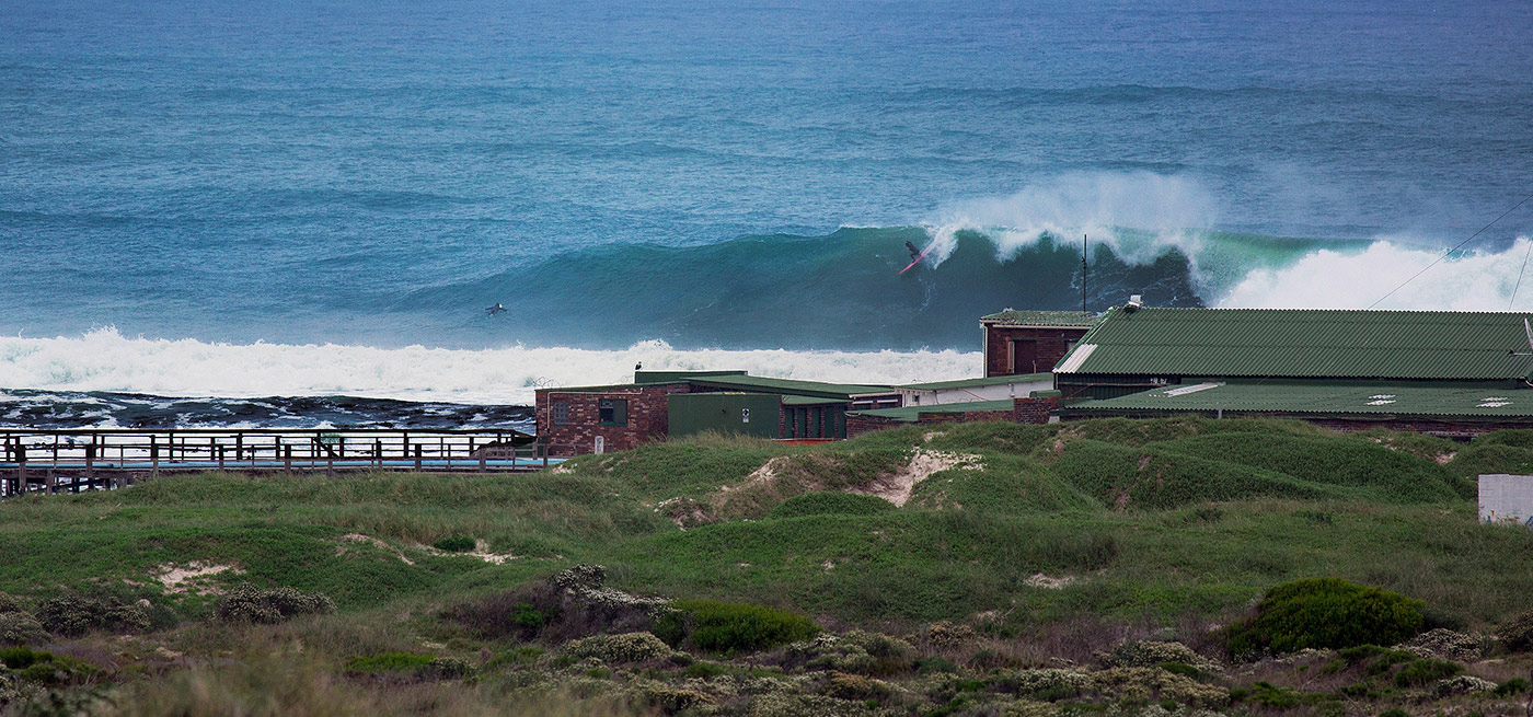TB in his elements, gliding across the face of a giant // photo. Alan van Gysen