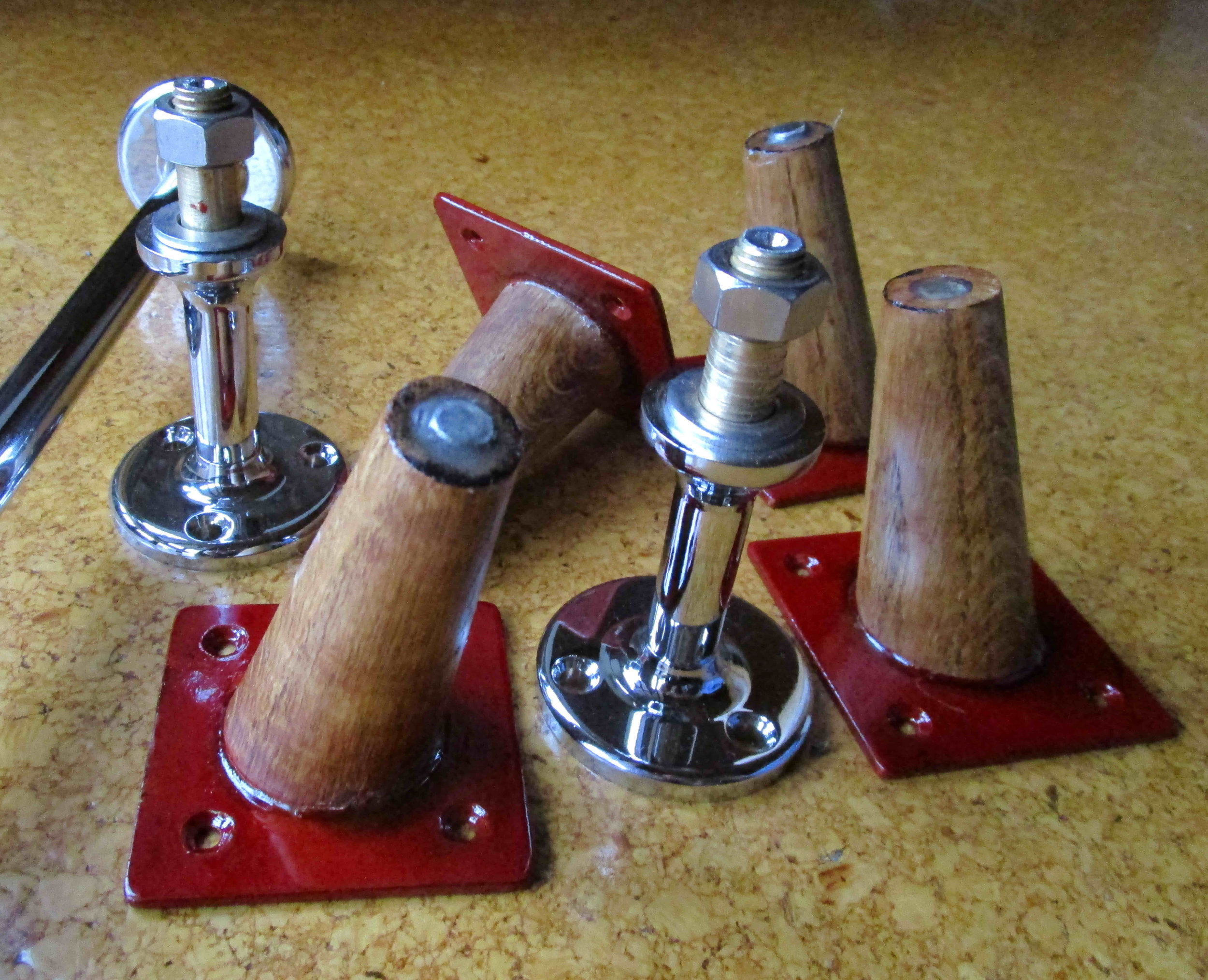 Desk hardware 1040 steel leg, turned brass foot, chrome plated Turned brass chrome plated desktop support pillars, turned oak, steel reinforced splayed cabinet legs 