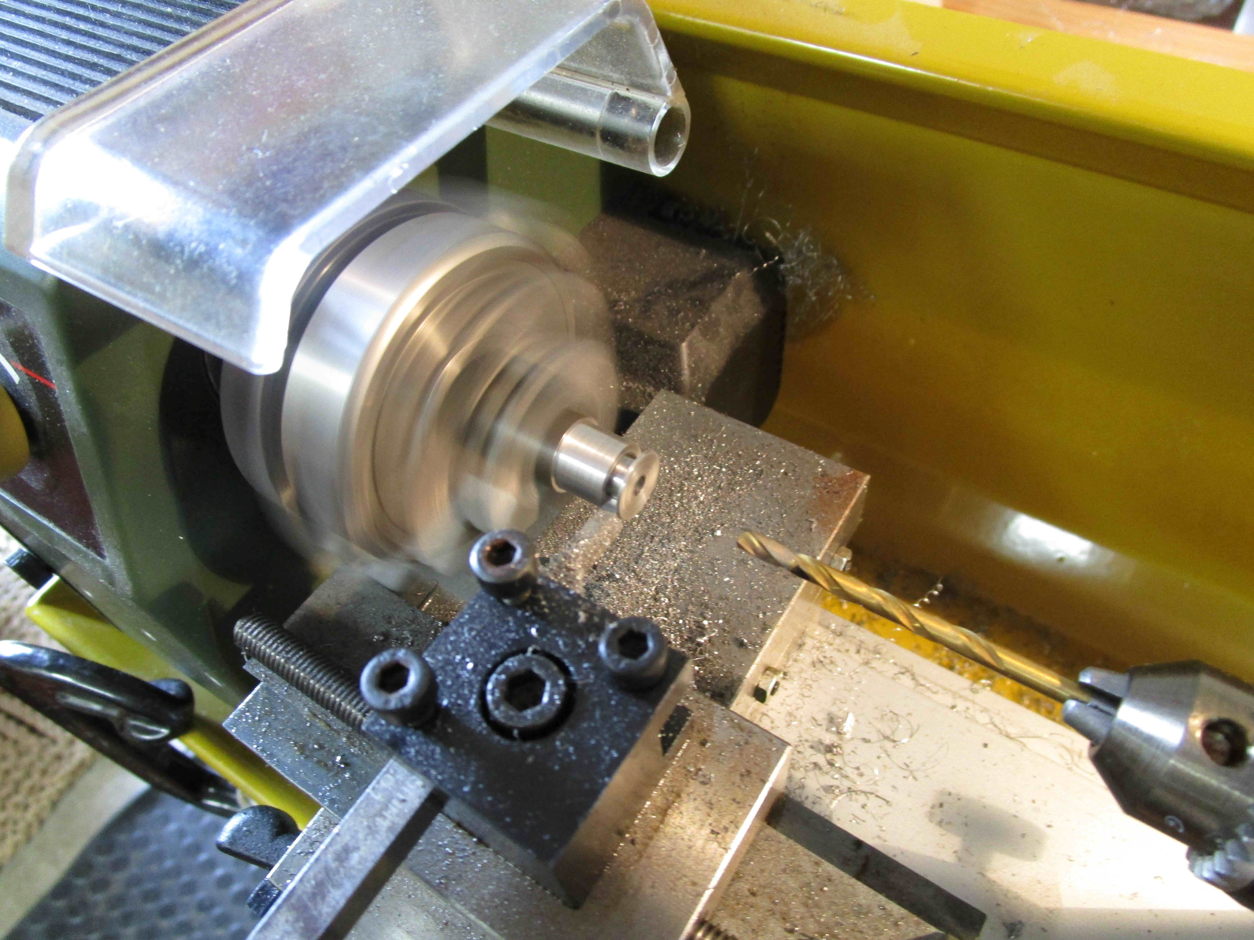 Lathing rivet burr 1040 steel. rivet machined in aluminium