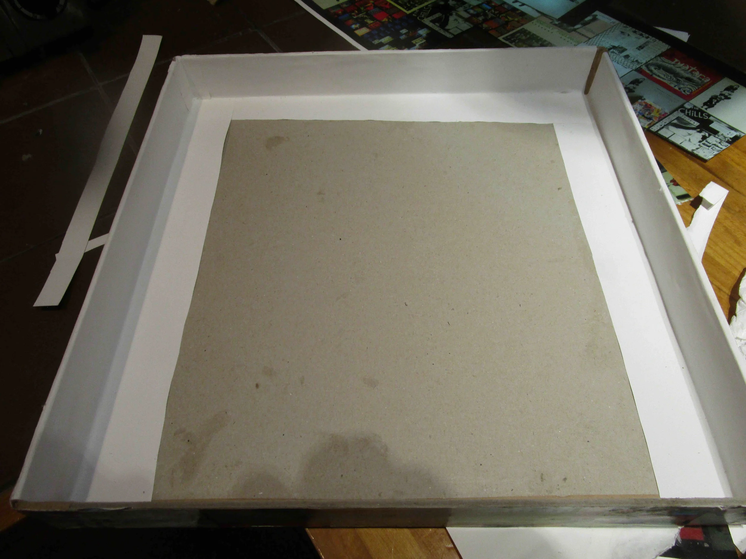 Inner box lid side lining complete