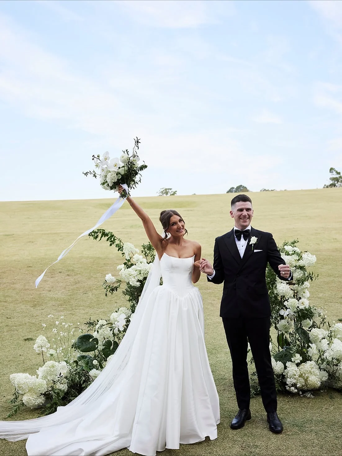 Timeless whites and greens. But make it romantic with a lot of heart.
Sheridan & Joel’s ceremony 🤍
Photography @louloumemphis 
Film @directorsedge 
Venue @harrietthubertestate @hubert_estate 
Dream Couple @sheridankilby @jemcdnld 
Styling