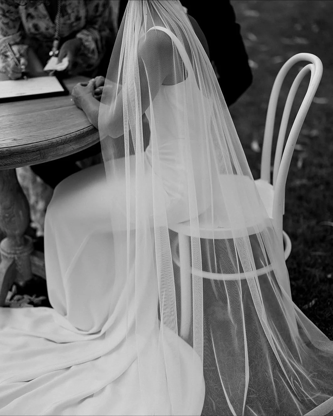 Moments in black and white from Jess &amp; Jack&rsquo;s stunning day. 

@kinshipbykristy