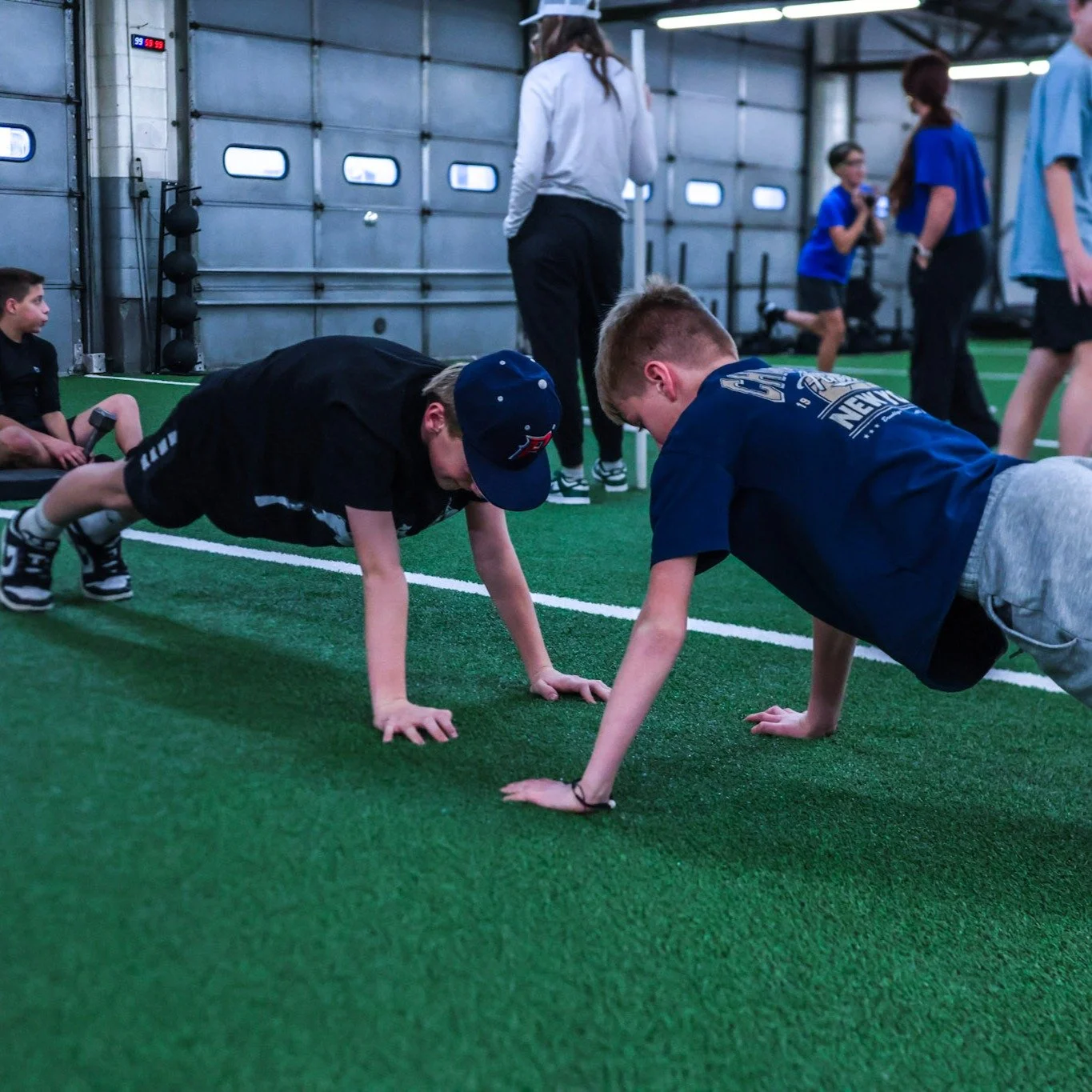 🚨 STOP ... your pediatrician agrees!

The American Academy of Pediatrics SUPPORTS youth strength training starting at age 7-8 (with proper supervision). So why do parents still worry?

Here's what research actually shows:

✅ Growth plate injuries co