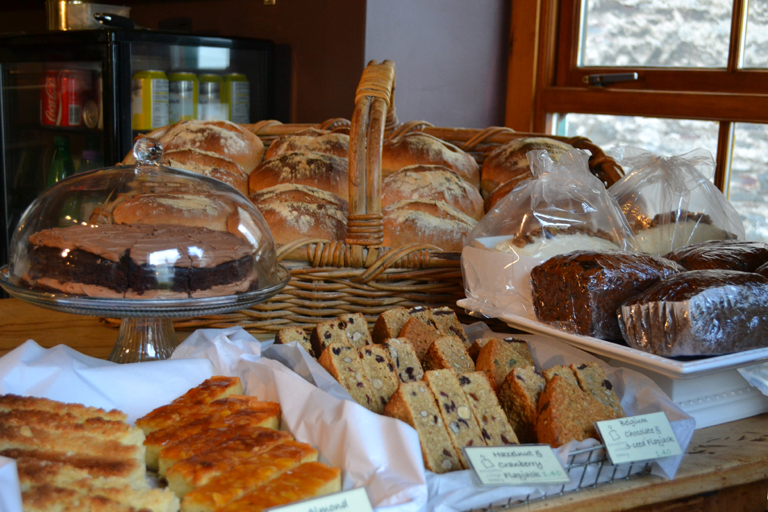 breadandcake.jpg