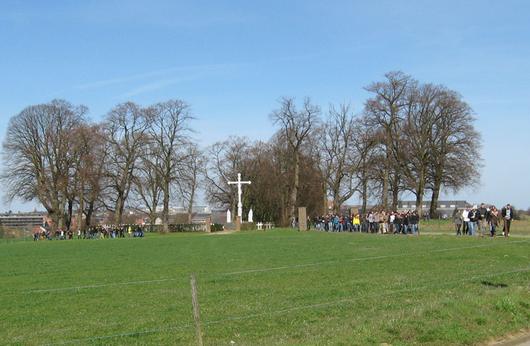  kerkhof zusters annuntiaten en Calvariekruis. Zicht vanaf Kerspelstraat. CEGAH 