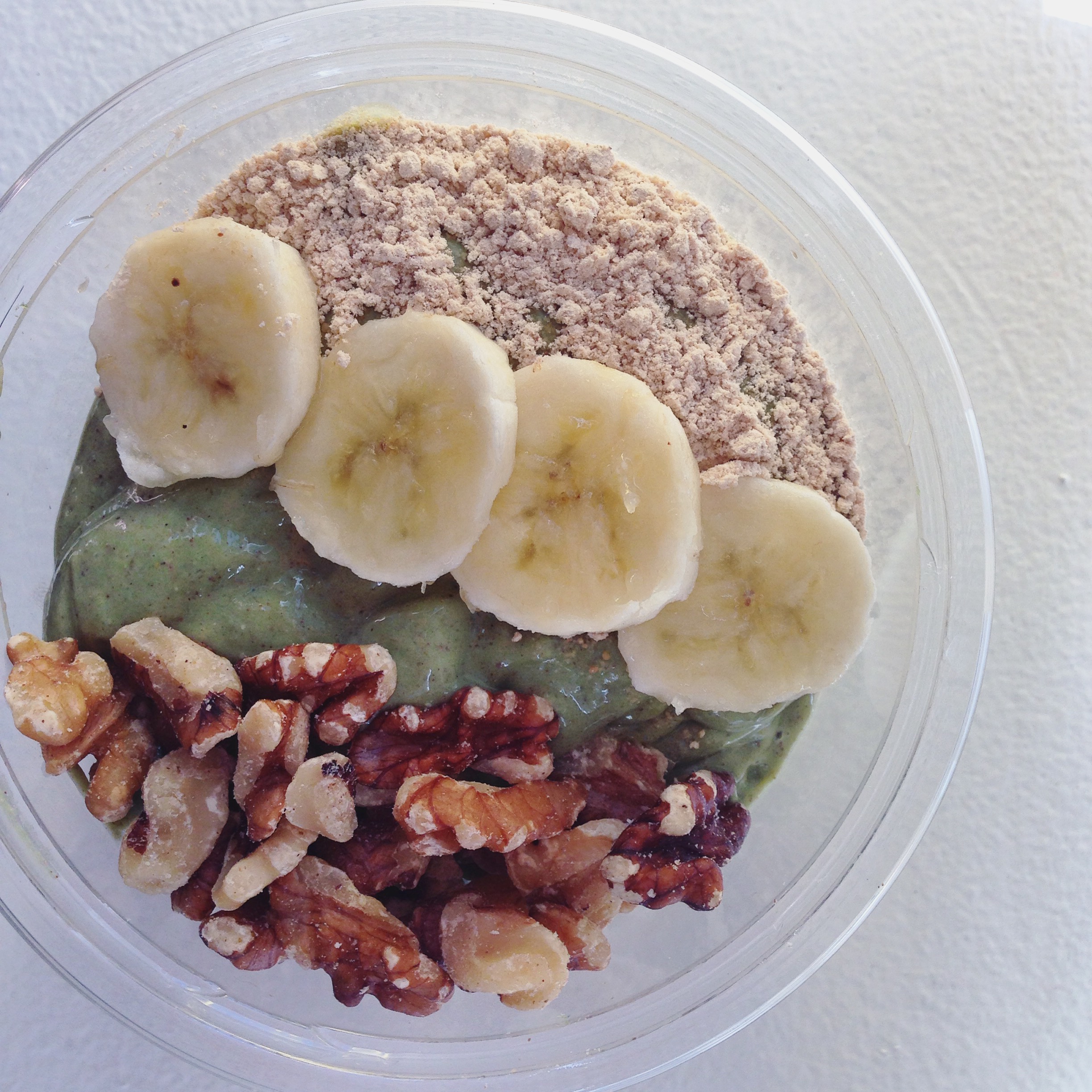 creamy, dreamy, green PB smoothie bowl