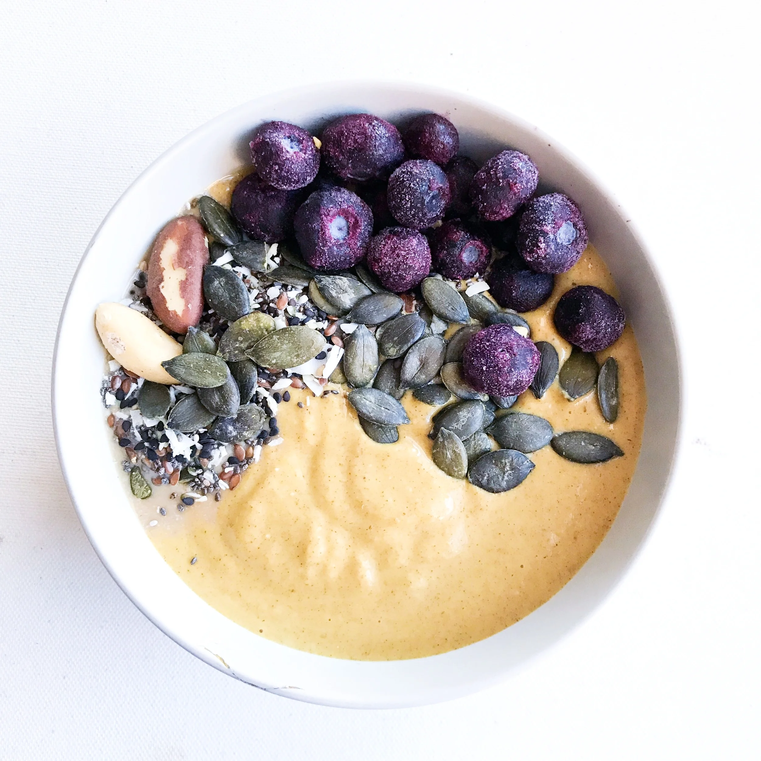 pumpkin pie smoothie bowl