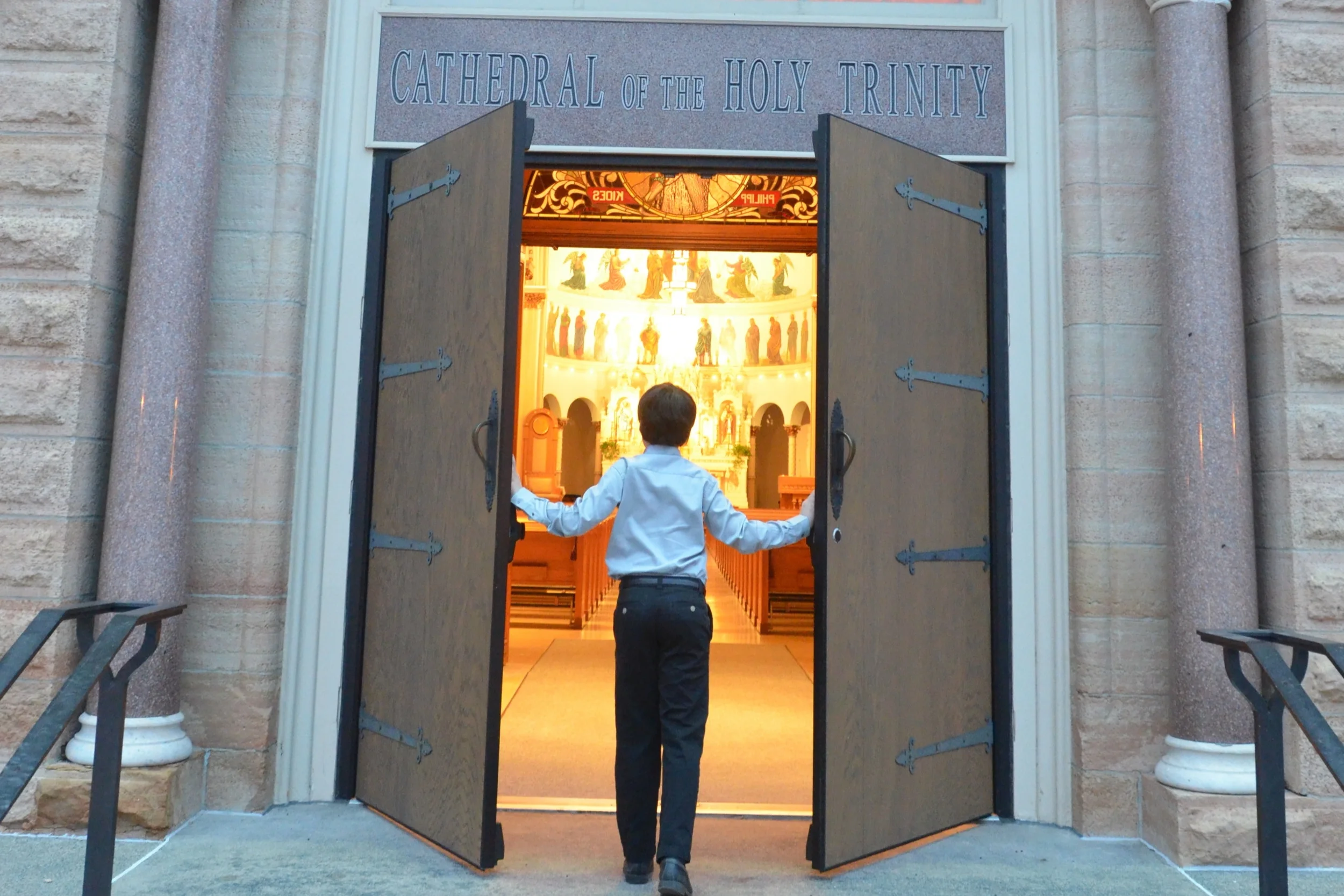 Mass and Closing of Holy Door at the Cathedral