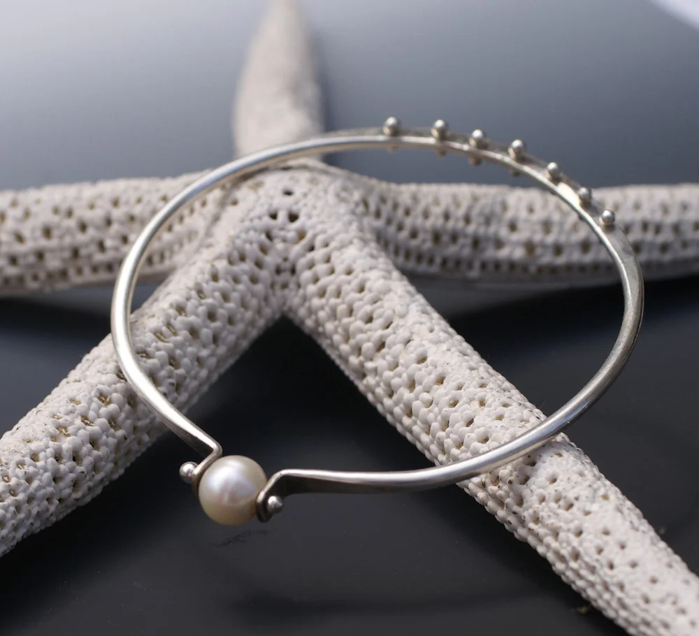 shelby pinned pearl bracelet.jpg