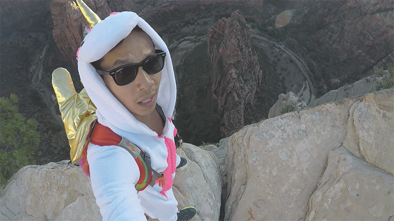 hoang-ontop-angelslanding-hobo-world.gif