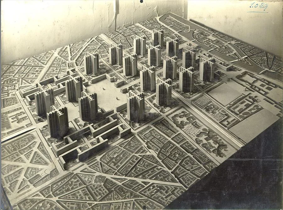 Model image from Foundation Le Corbusier . I have a VERY hard time picturing this in the middle of Paris.