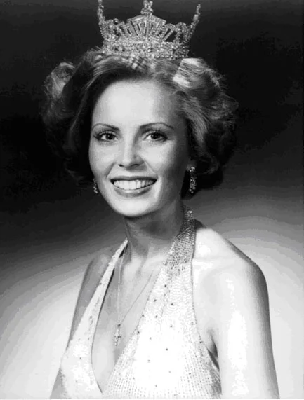 Miss Oregon 1977, Suzanne Louise Bunker