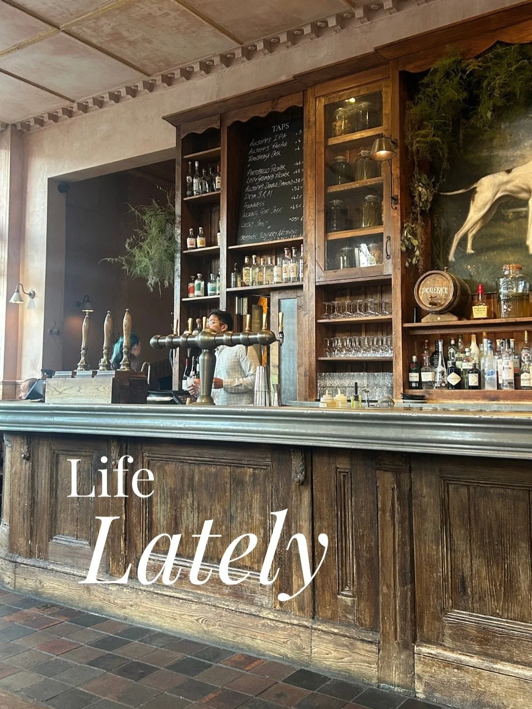 Life Lately&hellip;(mainly consisting of food)
🍺 A hidden gem of a Pub, @thehero_w9 
🍕 THE best pizza, ever @graceyspizza 
🪵 A day in the workshop nearly finishing a sideboard for home after 6 months of sanding! 
🎞️ Notting Hill on film
🍳 Sunday