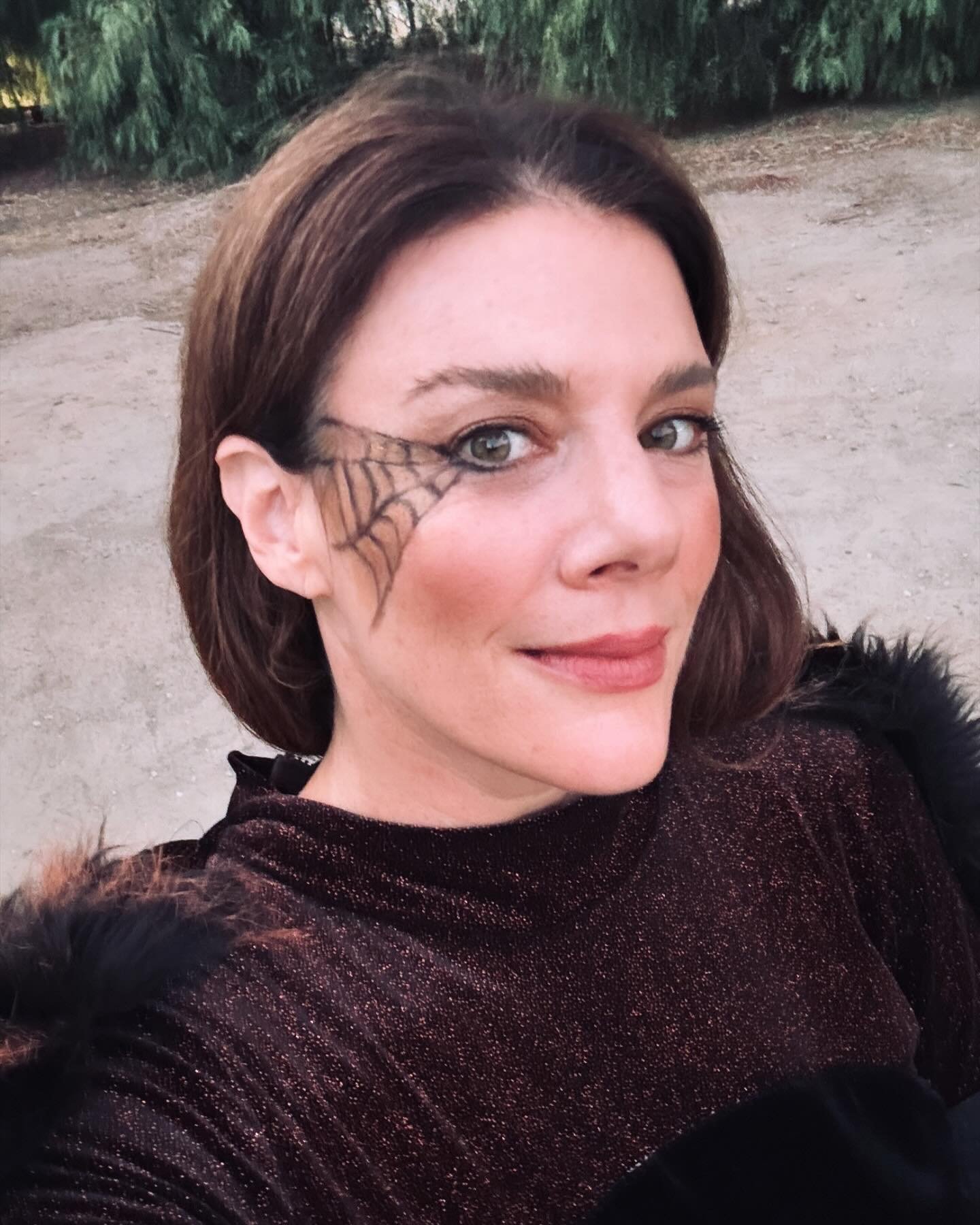 My Halloweeen 2024 happened a few weeks ago when we shot @911onabc on the historic Golden Oak Ranch @disneystudio!! Can&rsquo;t beat this glam (preggo or full from a big meal) taratula courtesy of the best HMU and costumes and this epic hit show I&rs