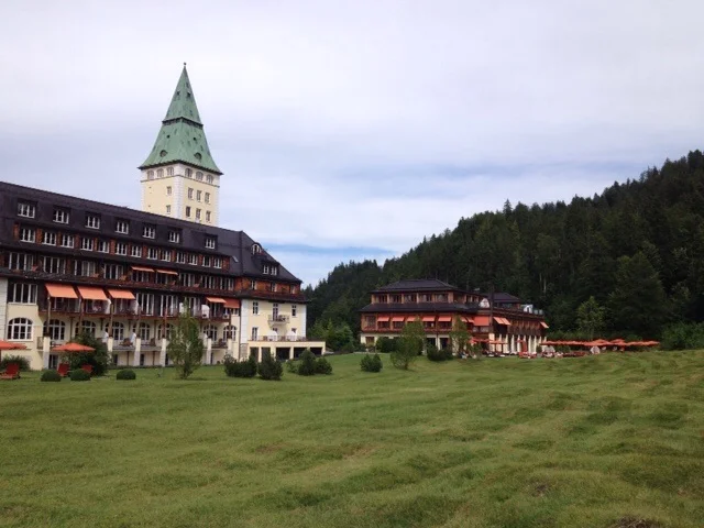 Hotel on the left, spa on the right.