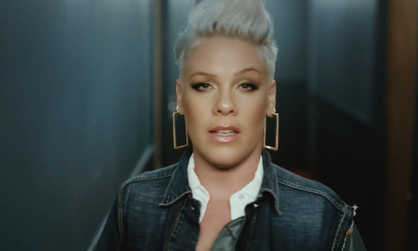 P!NK “HURTS 2B HUMAN” MUSIC VIDEO