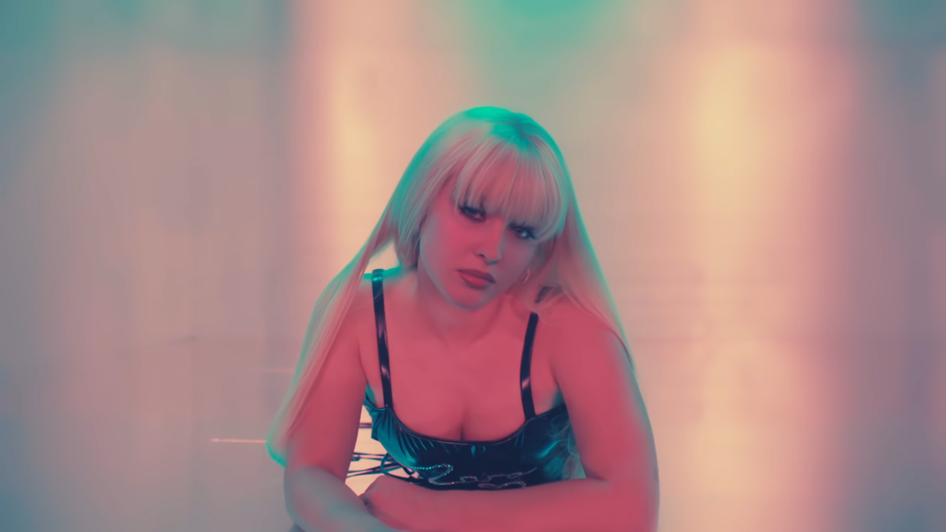 Zara Larsson - "WOW" ft. Sabrina Carpenter MUSIC VIDEO