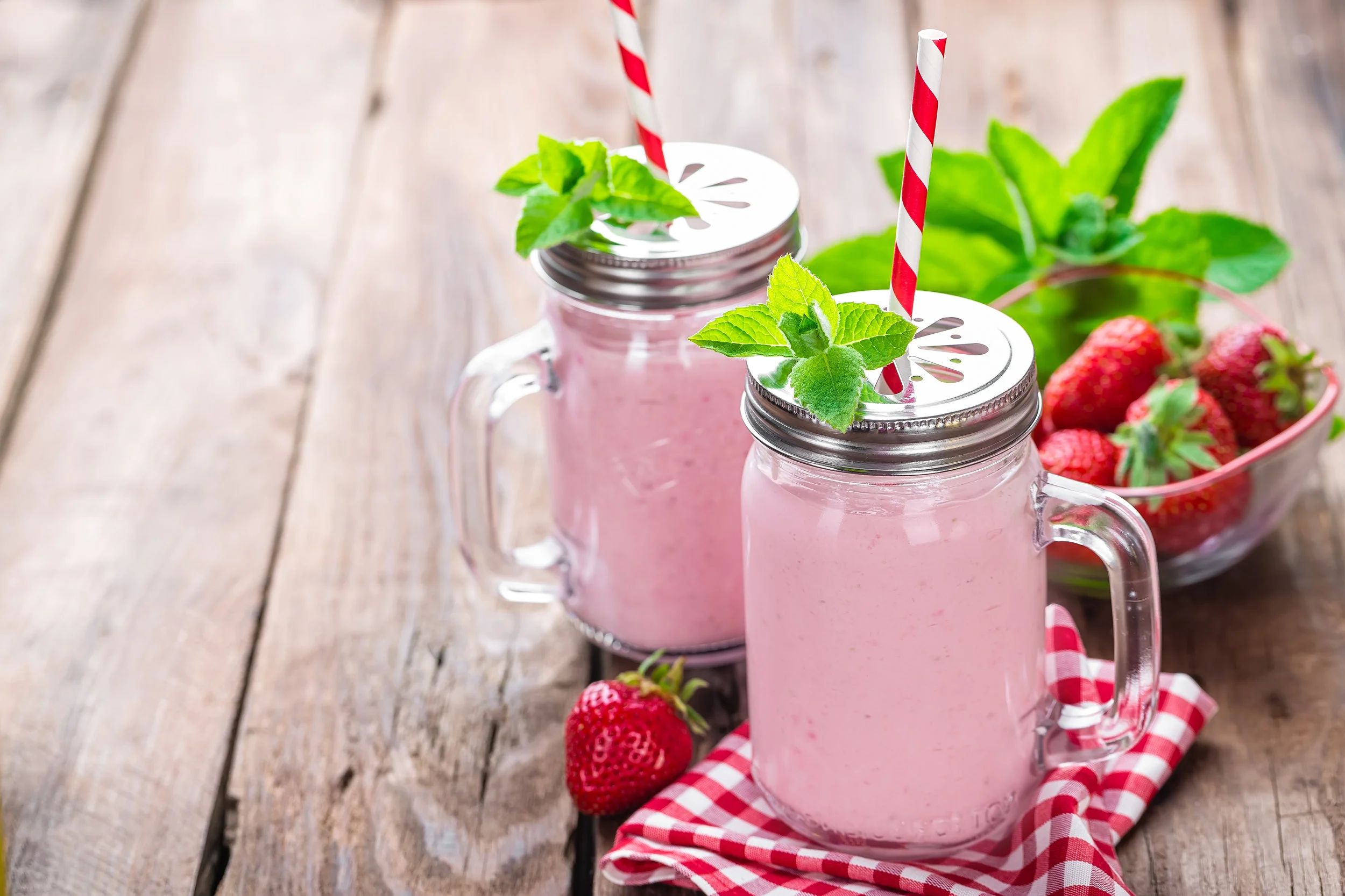 strawberry-smoothie-P9DW85G.jpg