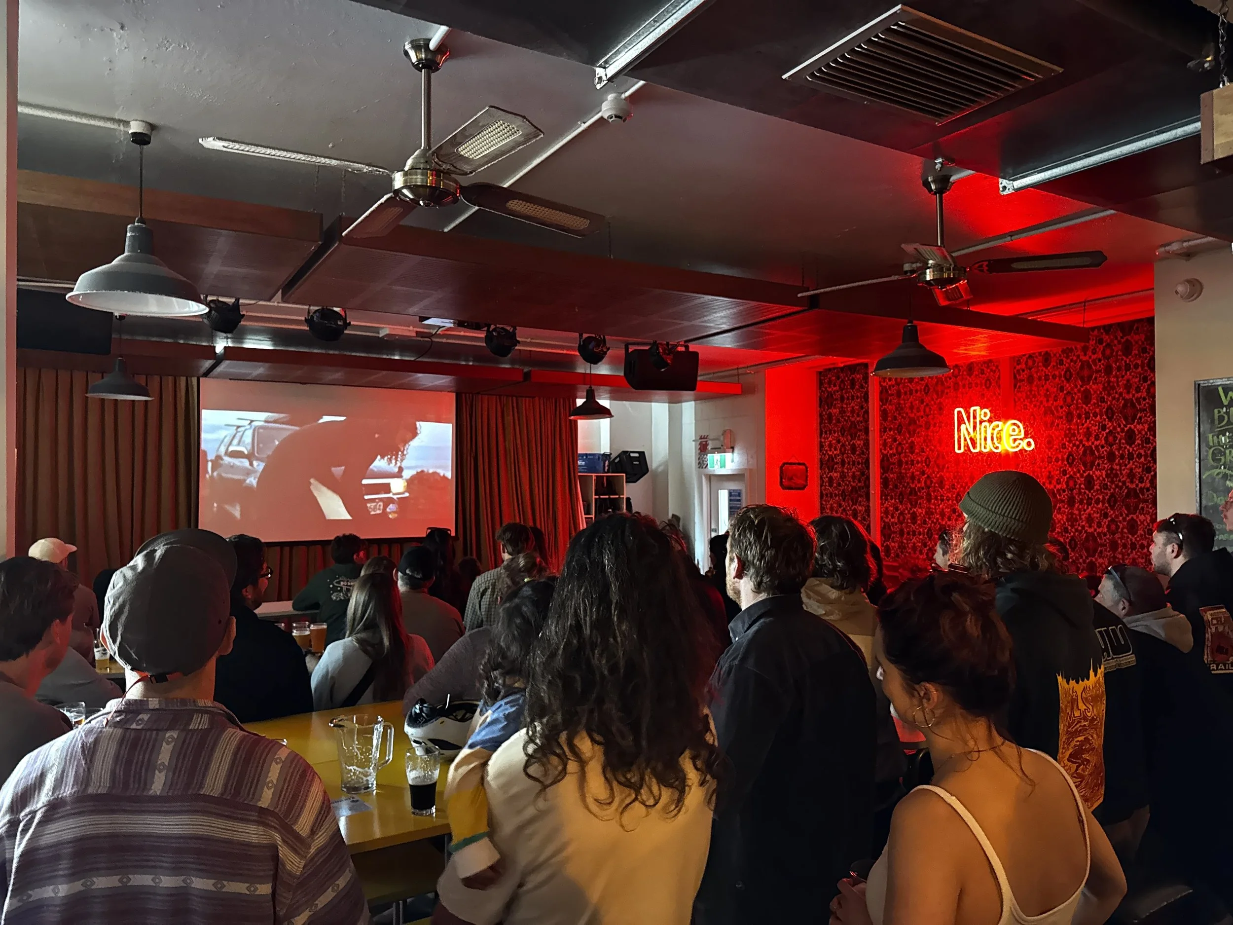 Full Parrotdog Bar For the Final Viewing of “Bread and Butter”