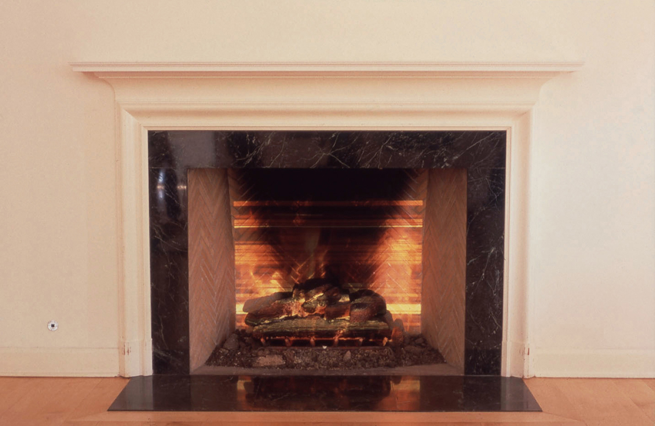 fireplace2.jpg