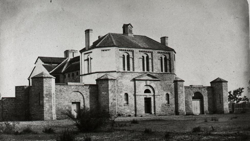 Perth_Gaol_1860_image_courtesy_Mrs_ML_Stone.jpg