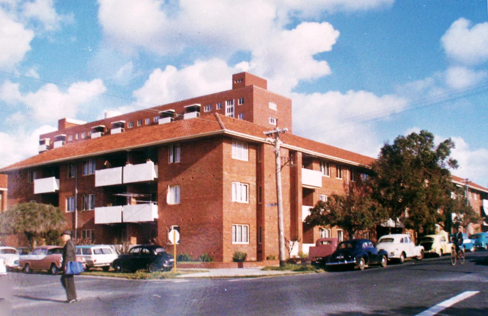 Clean_Wandana Flats,Thomas Street, Subiaco 04.jpg