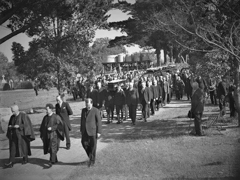 Alex_McCullum_State_Funeral_at_Fremantle_Cemetery.jpg