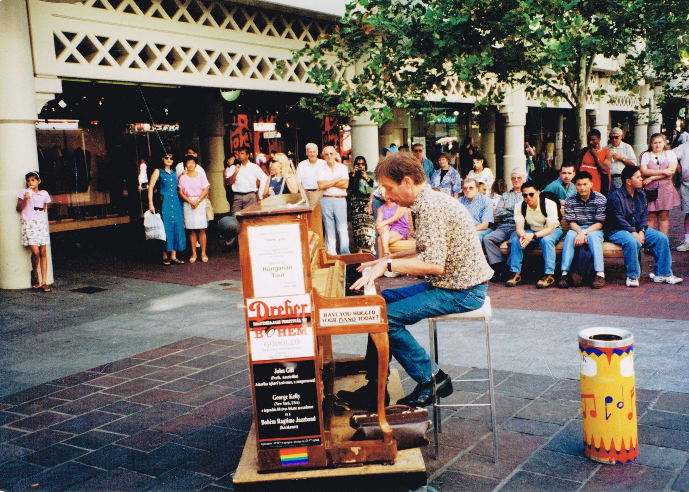 John+always+attracted+a+crowd.jpg
