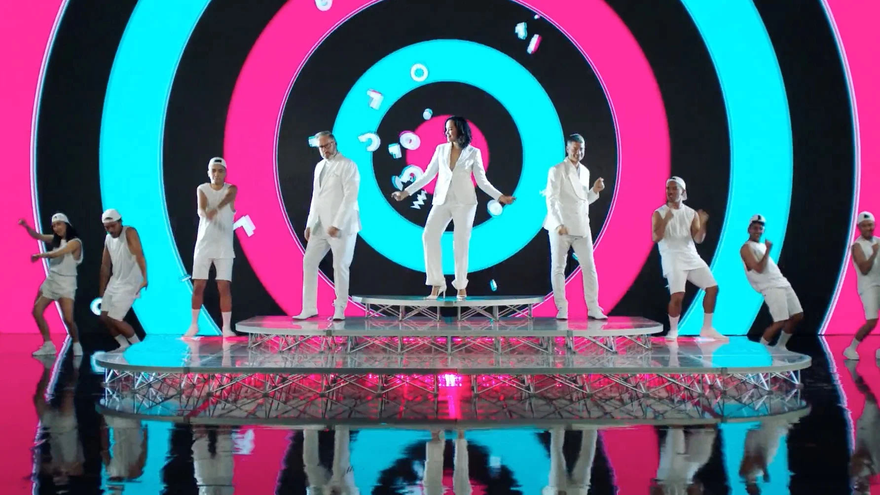 THREE BRAND 60 - Director ANt Farac