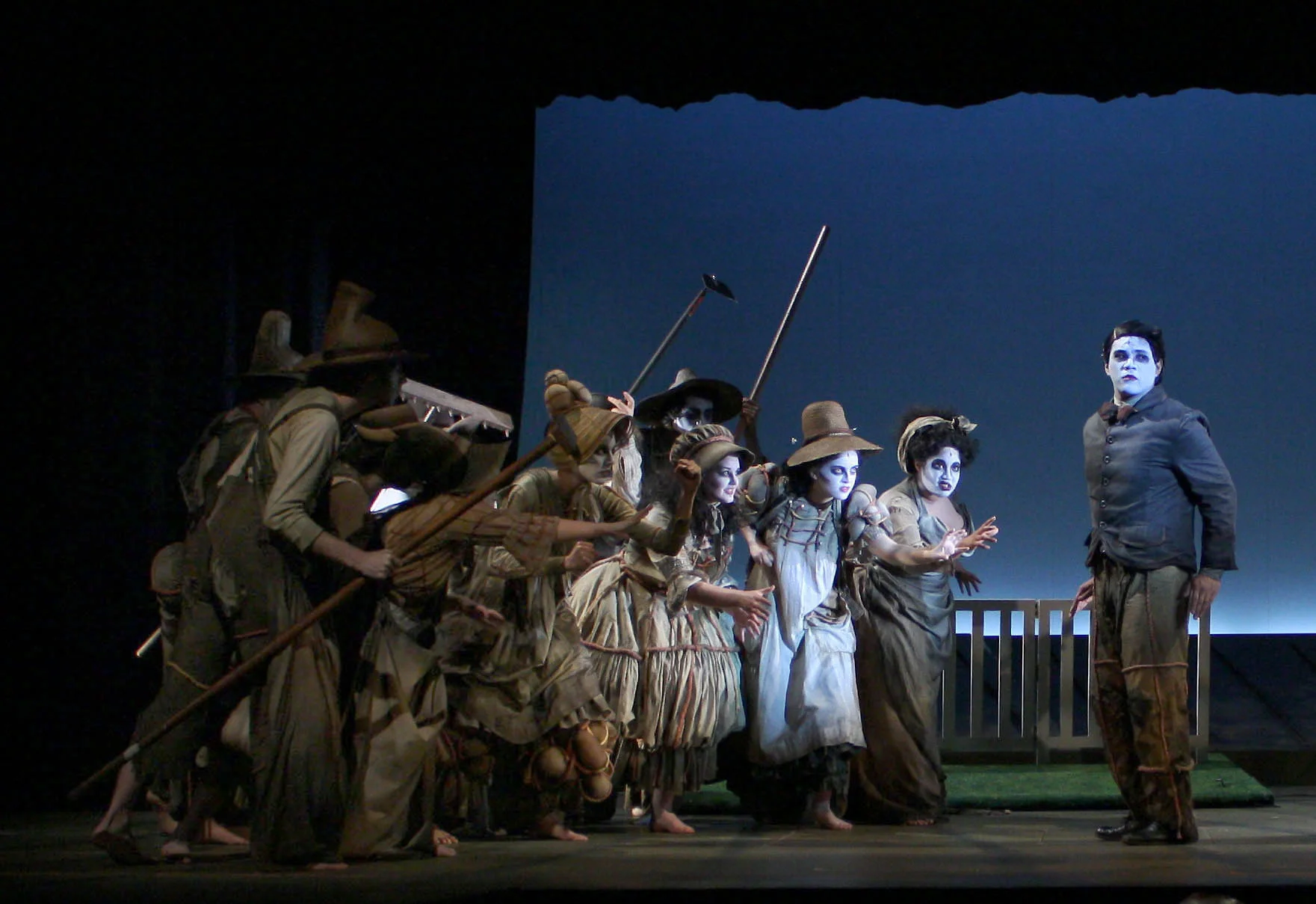 SAM & CHORUS