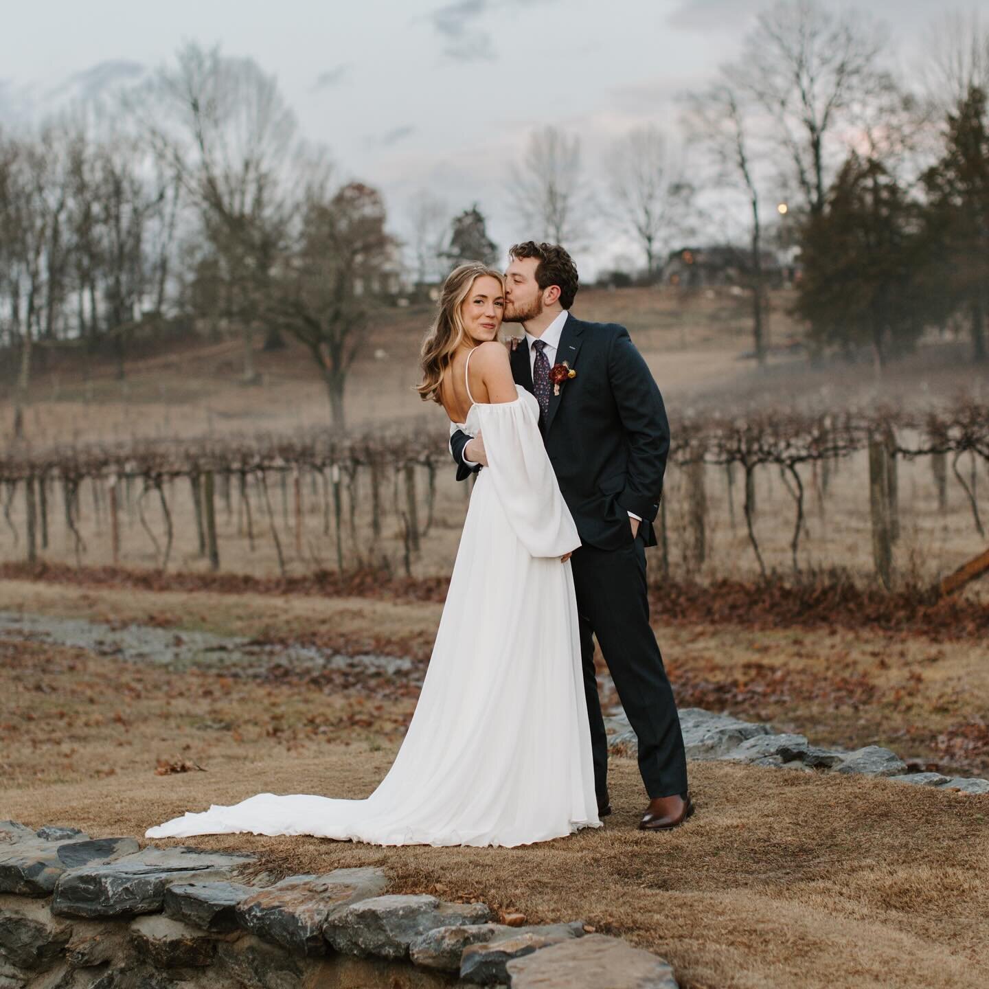 Meg + Tucker // no rainy skies could dampen the sheer joy and beauty of these two souls becoming one yesterday. To say it was a sweet day is a wild understatement. 

The Team&mdash; 
Venue: @longhollowgardens 
Florals: @echoesofedenflorals
DJ: @enter