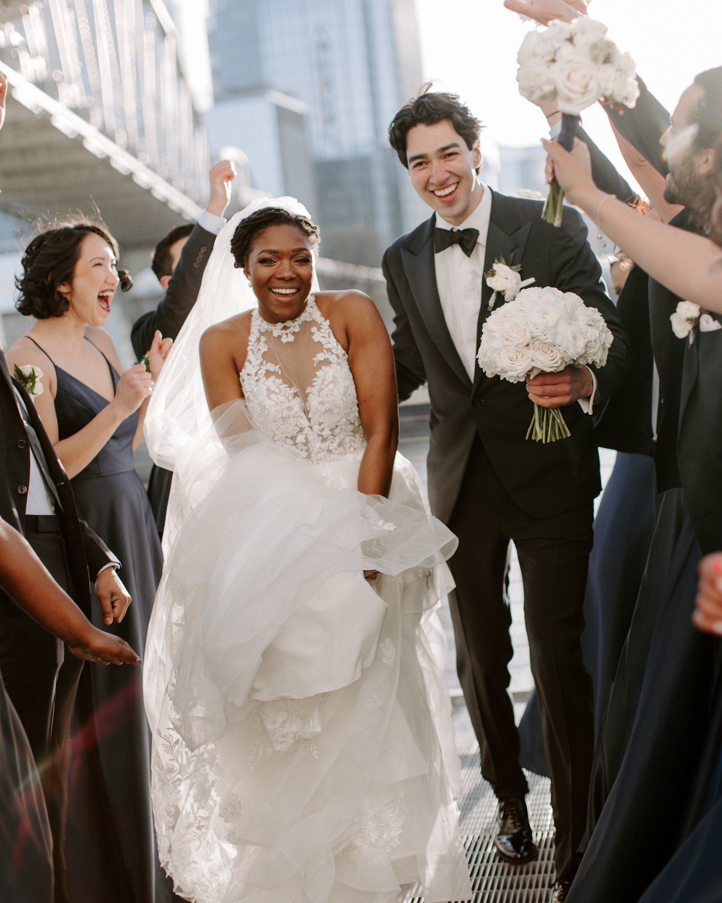 Celebrating this incredible spring weather and thinking about all the happy wedding moments like this one I just can't wait to capture this year as wedding season ramps up 🥰😊

Second shooting for @sarabill.photography