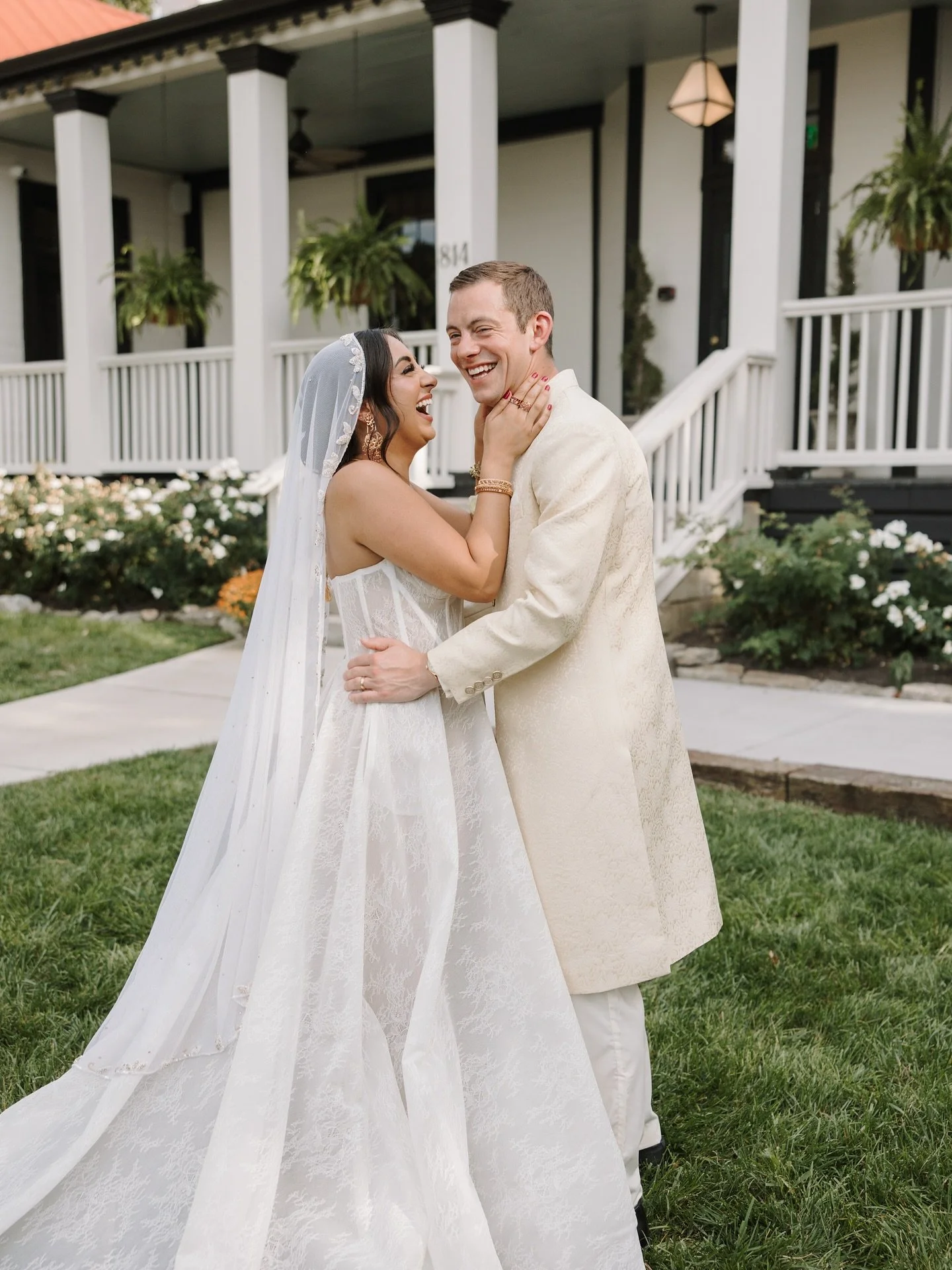 Tell me these two aren&rsquo;t sunshine in a bottle. This day was beyond beautiful and the joy and love just radiated ✨

Venue: @estellenashville 
Coordination: @eventually_yours_coordinating 
Florals: @megbrthlmw 
Hair and Makeup: @theskinclubagency