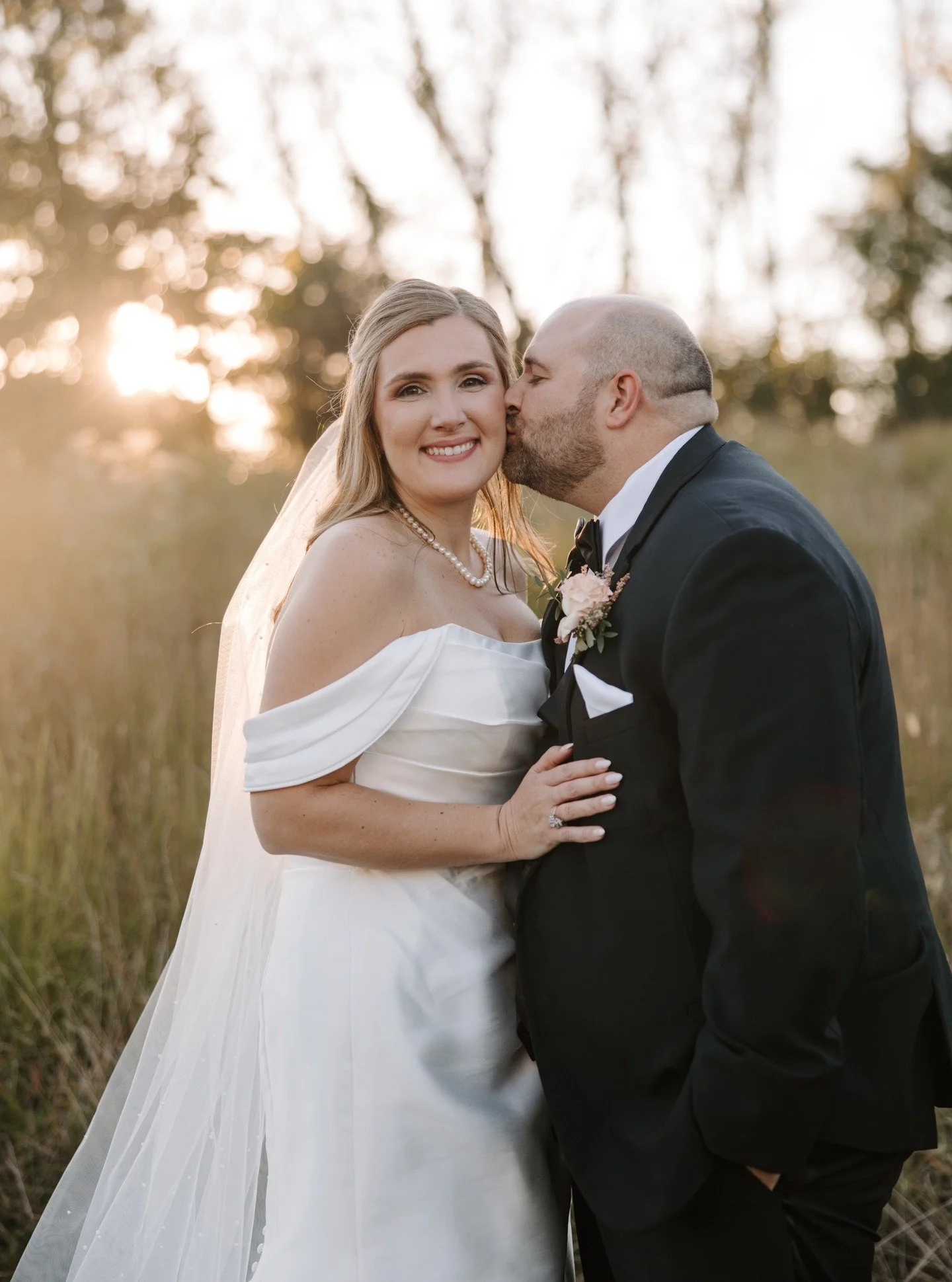 So many sweet fall weddings and sessions lately, so little time for keeping up with Instagram! I can't believe we're already at the end of October 🤯 If you don't know, October is to photographers what April is to tax professionals, except we get to 