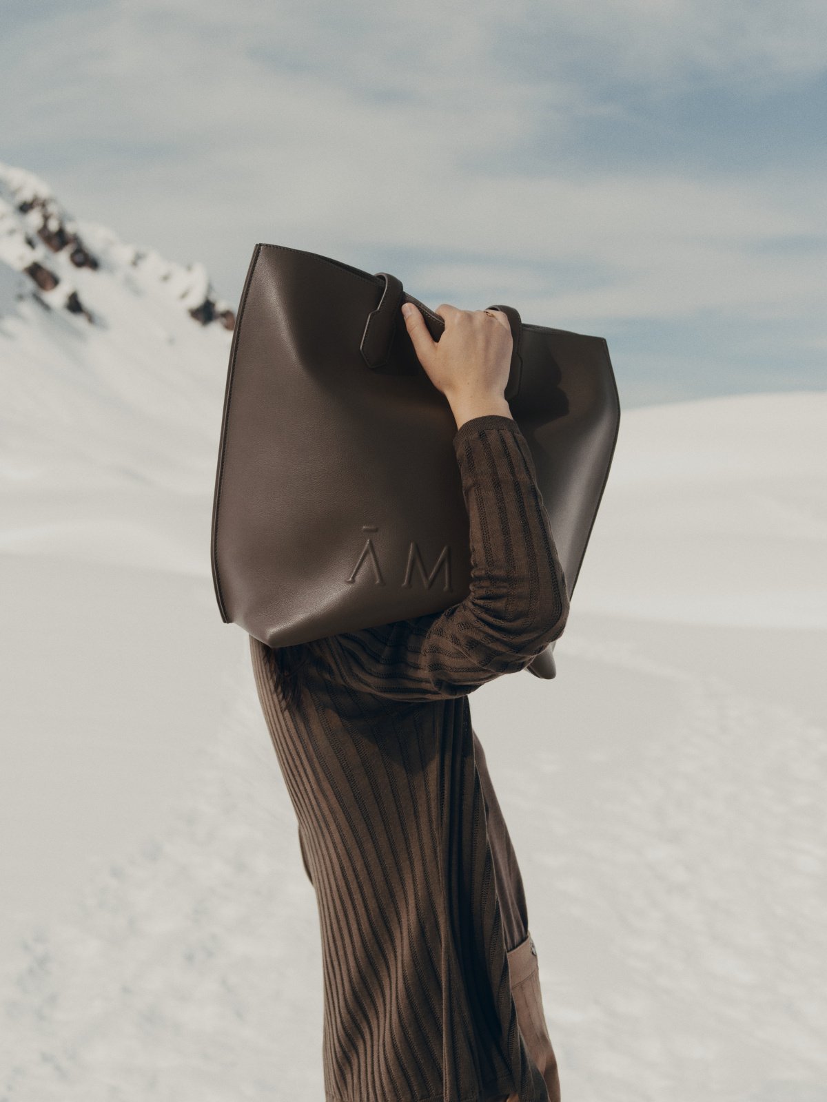 Aman_Essentials_Cashmere_Campaign_Emily_Hadden_Art_Direction_17.jpg