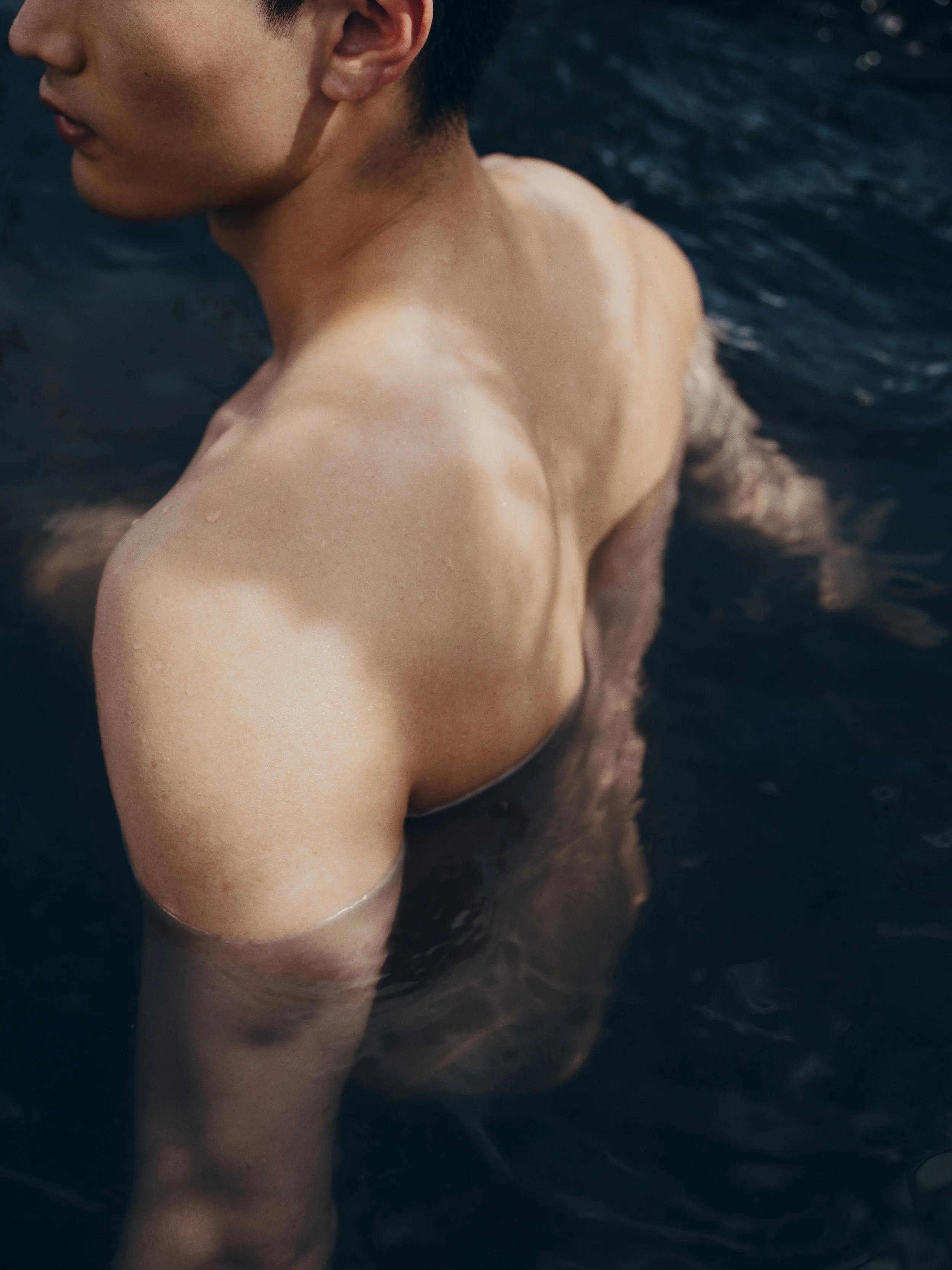 Aman_Essentials_Skin_Campaign_Emily_Hadden_Art-Direction_2.jpg