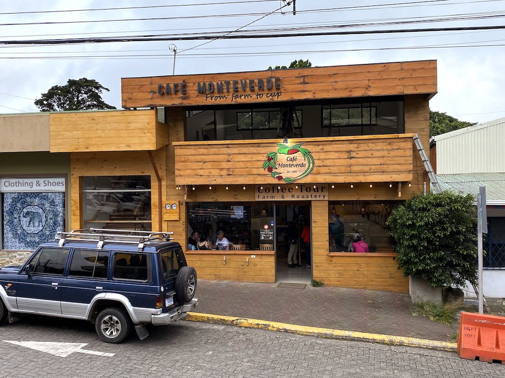  I had many delicious cappuccinos and empanadas from Cafe Monteverde. 