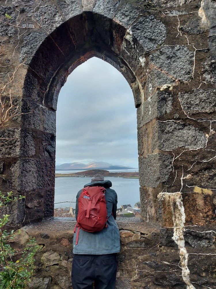  It works just as well for pensively staring out into the sea. 