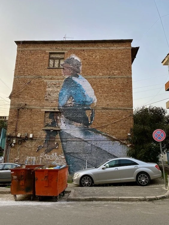  Some murals are quite unexpected, like this one on a residential back street. 