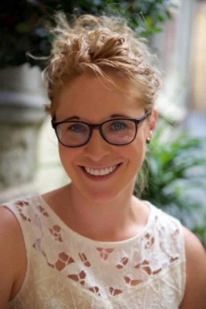 Author Profile Photo Savannah Page Website About.jpg