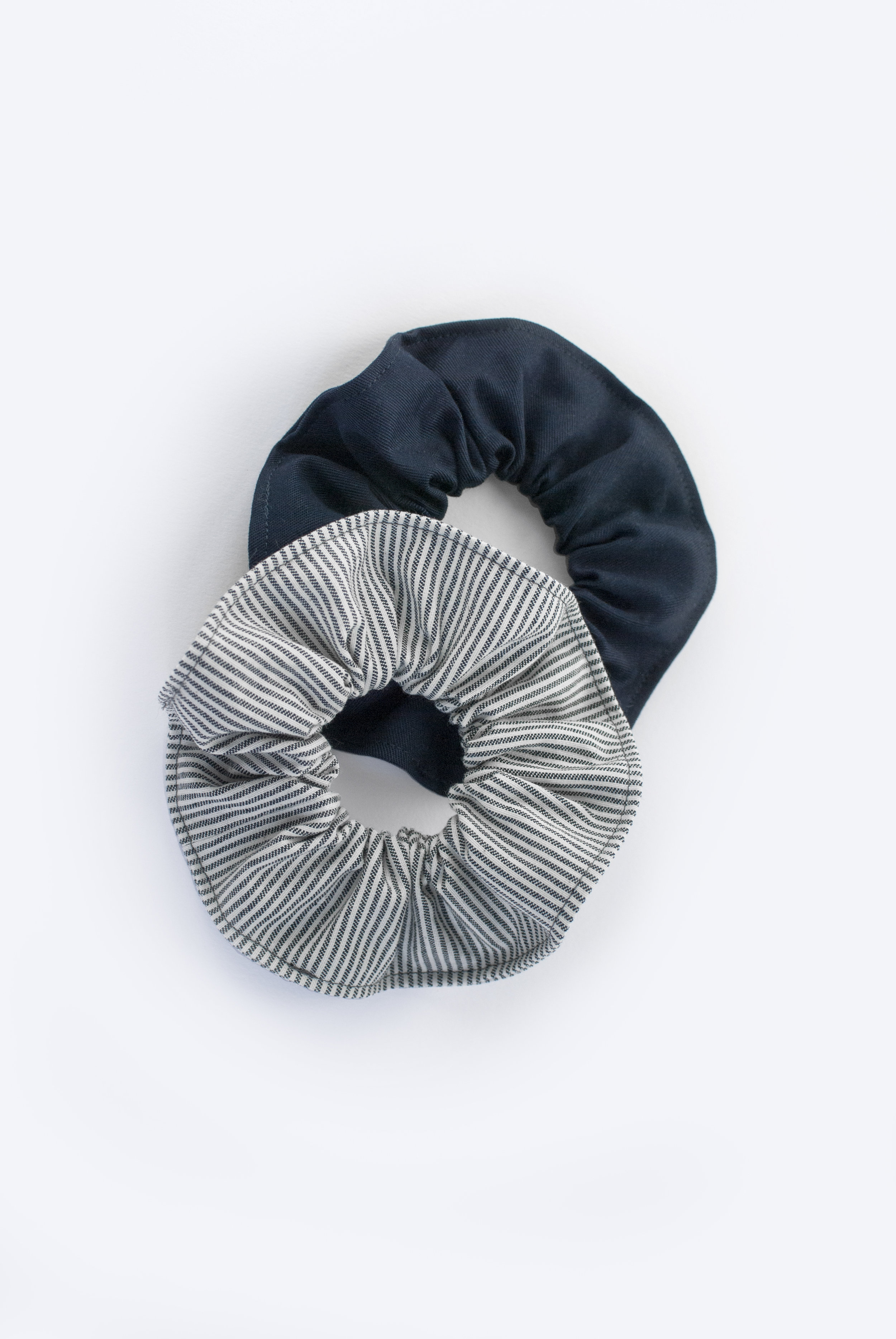 #044 Organic cotton scrunchie - large