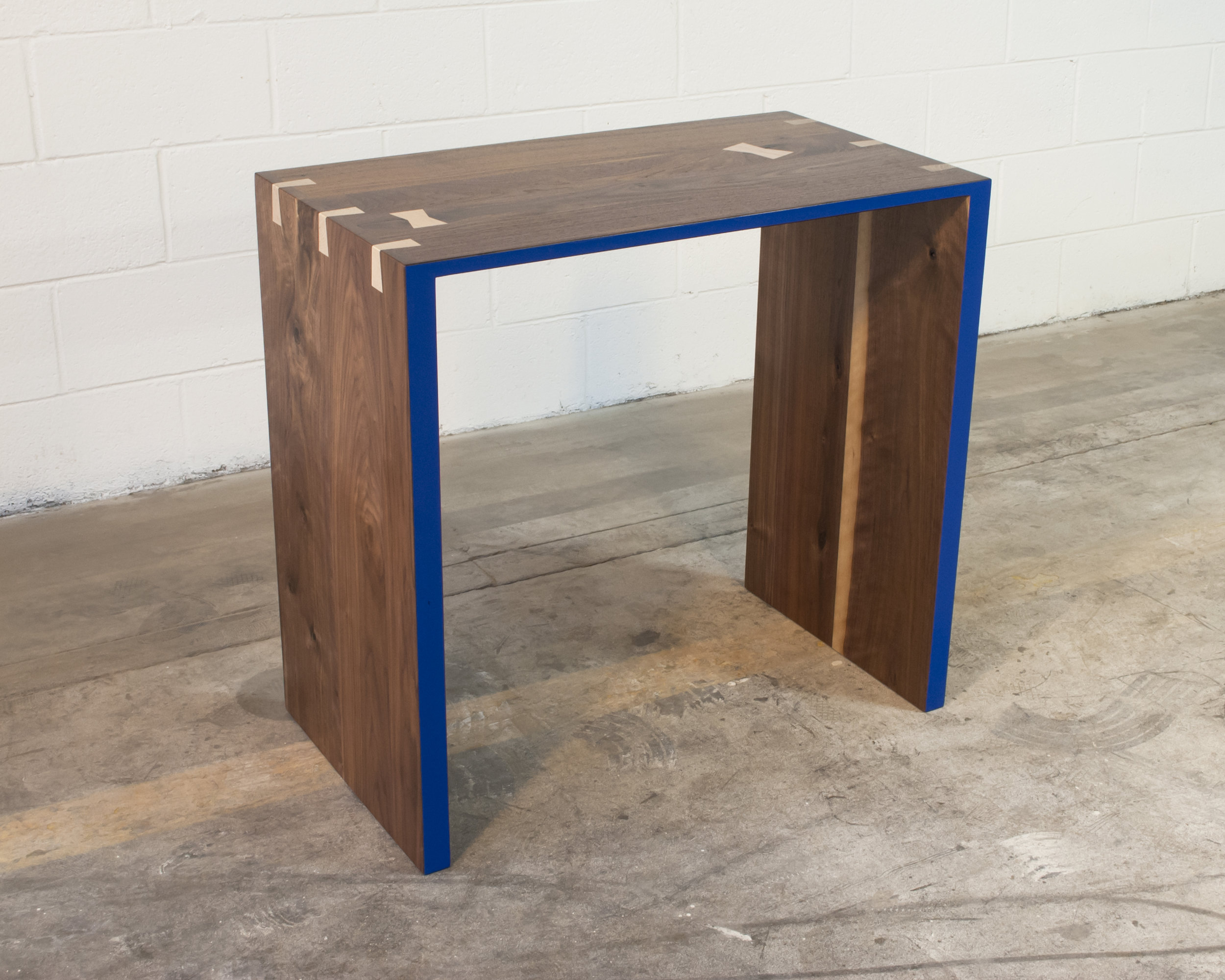 FOLDED END TABLES 