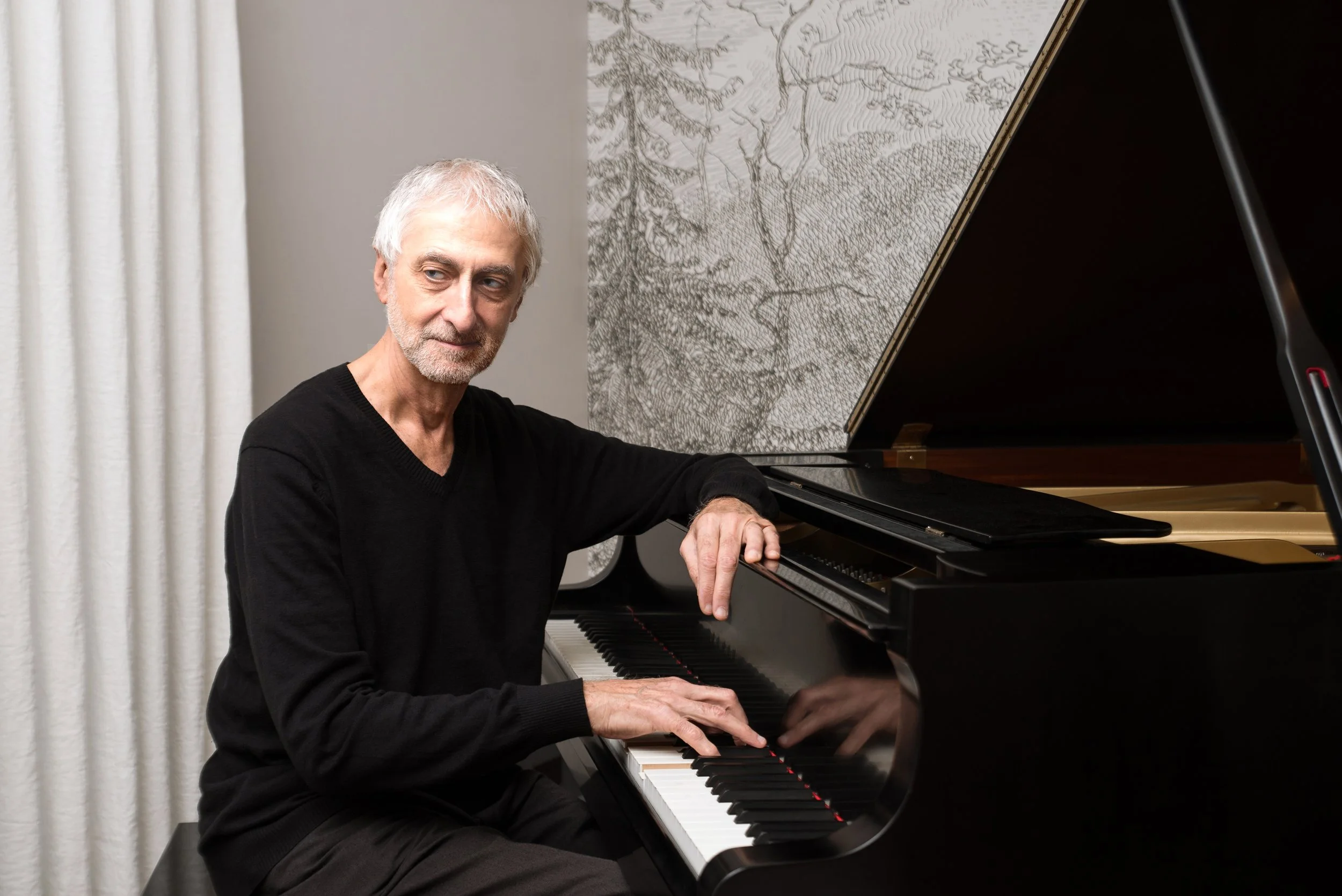 AD looking (SS1) color.jpg