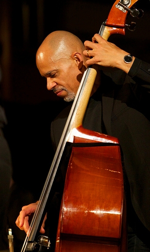 Ira Coleman, bass