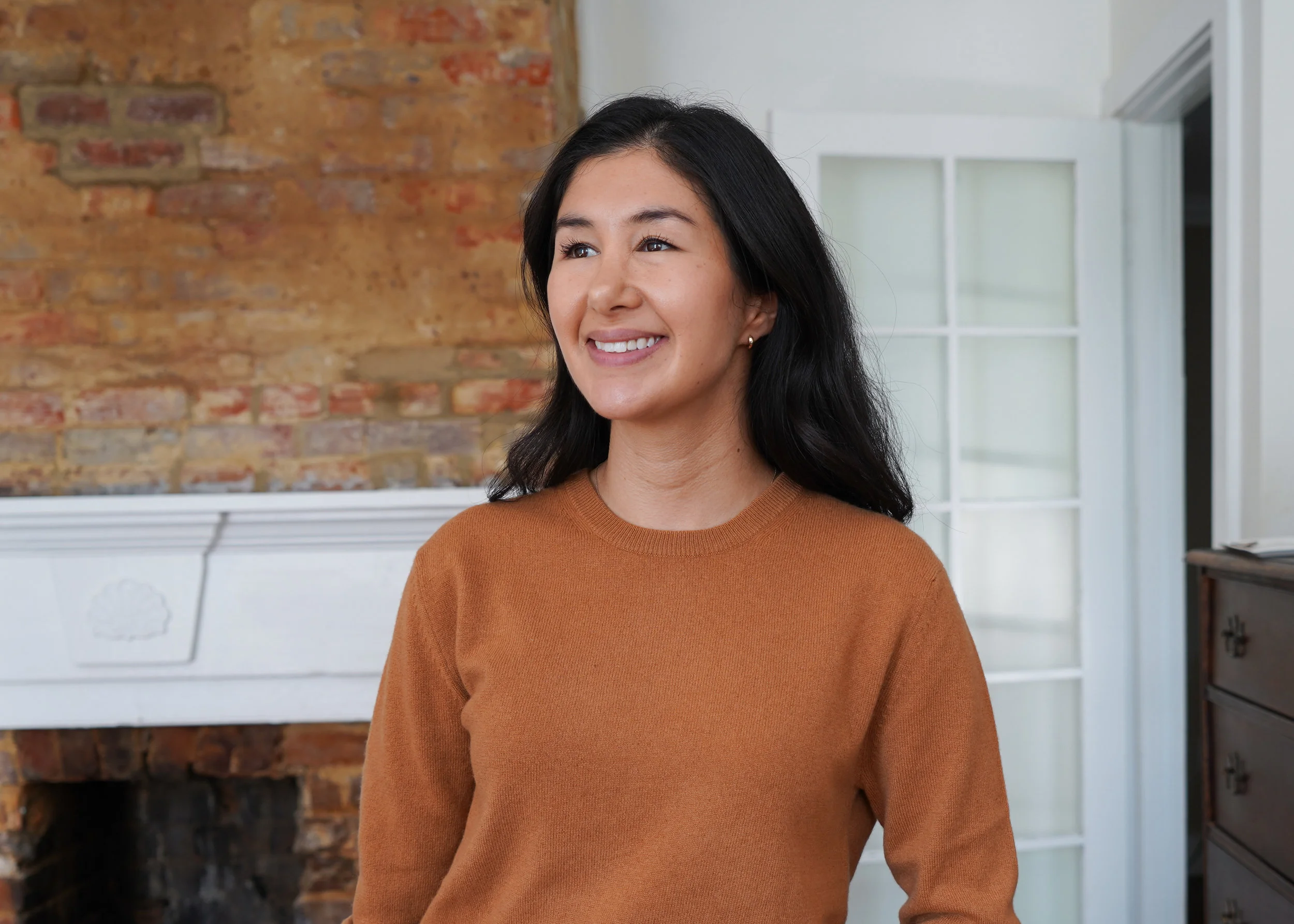 audrey-a-la-mode-naadam-cashmere-review-fall-capsule-wardrobe-everlane-cotton-crew-stone-and-strand-earrings-mejuri-12.jpg