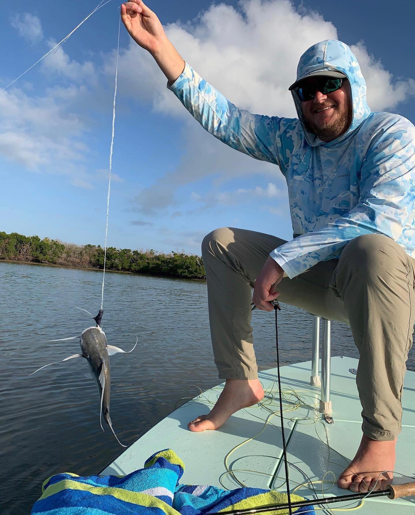 @oliverrogers settin&rsquo; slime records with @evergladeshuntfish. Who needs tarpon when you can catch these. Can&rsquo;t wait to see the replica of that one. #pigfarmink #flyfishingsaveslives #flyfishing #gettrashed